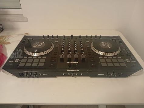 קונטרולר Numark