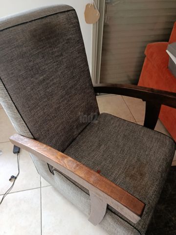 כורסת וינטג' עץ מלא