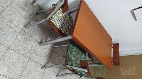 שולחן אוכל