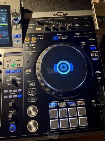 XDJ - AZ