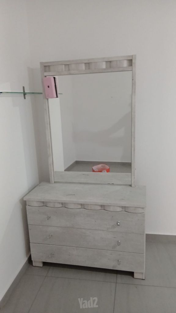 שידת איפור