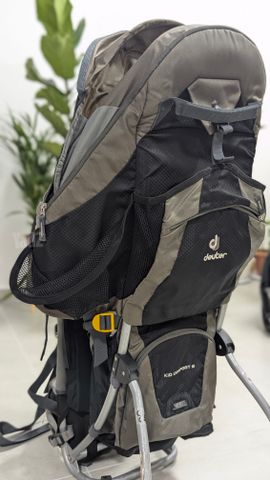 מנשא טיולים deuter