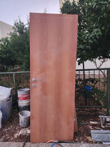 דלתות למכירה