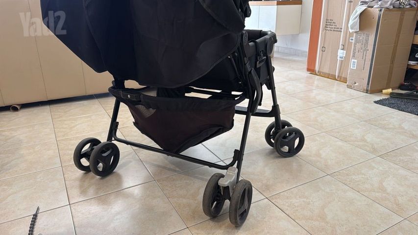 עגלת תאומים