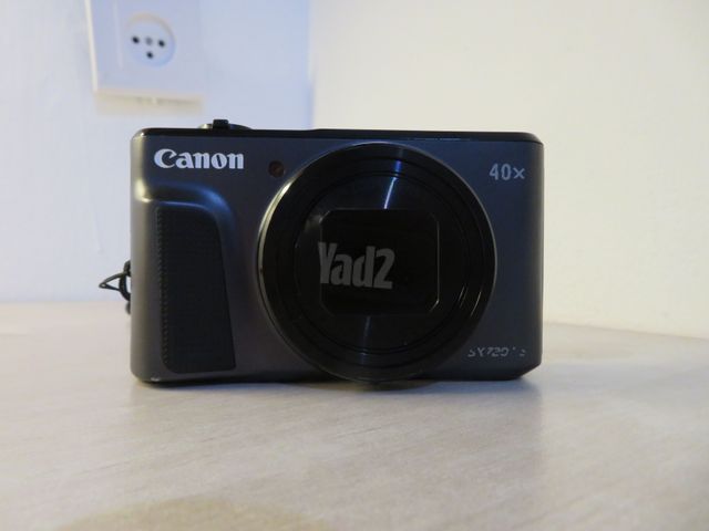 מצלמה CANON 720