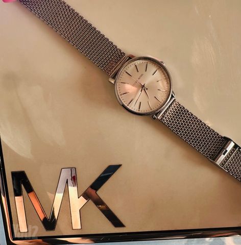 שעון יד  נשים michael kors
