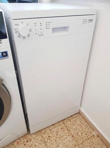 מדיח צר בקו