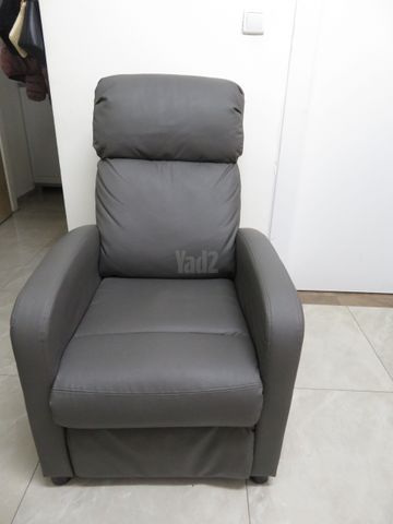 כורסא אפורה