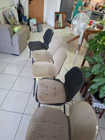 5 כיסאות