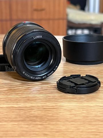 Panasonic Lumix 42.5mm f1.7