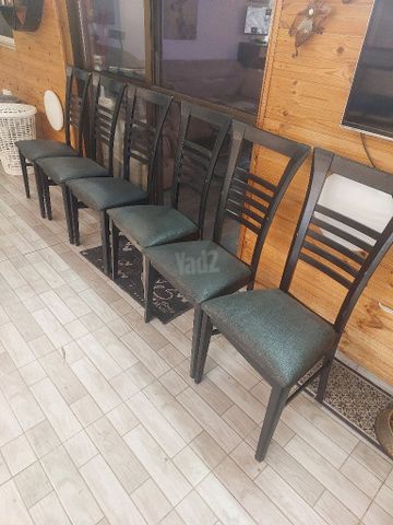 כיסאות
