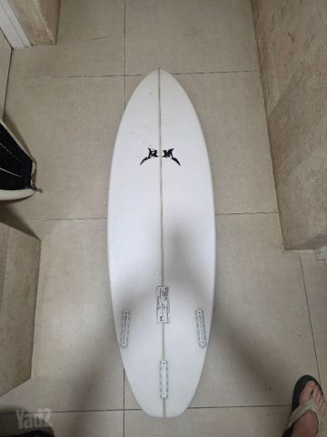 R M surfboards