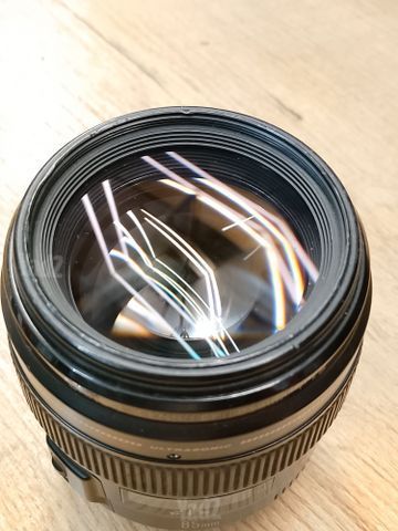 עדשה Canon EF 85mm f/1.8 USM.