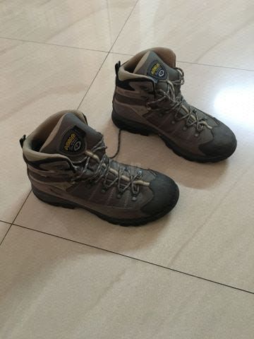 נעל ASOLO