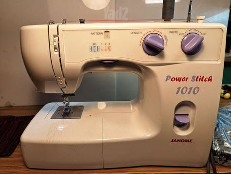 מכונת תפירה JANOME 1010
