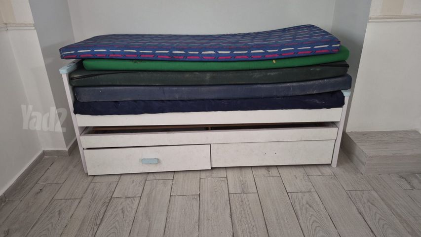 מיטת ילדים+חבר