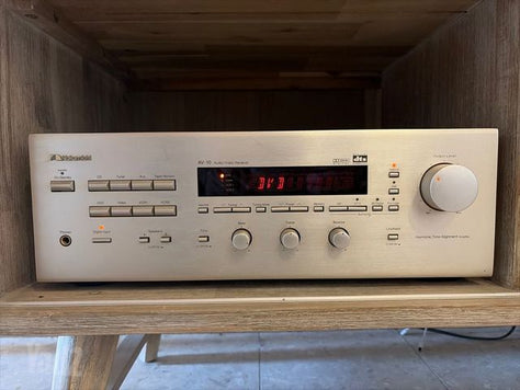 מגבר נקמיצ׳י AV-10