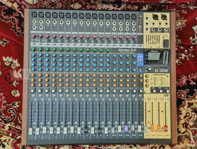 Tascam Model 24