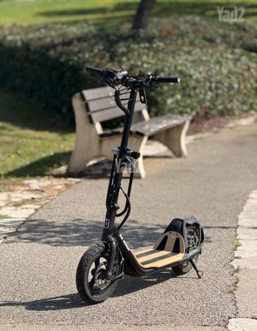 קורקינט B12 Roam