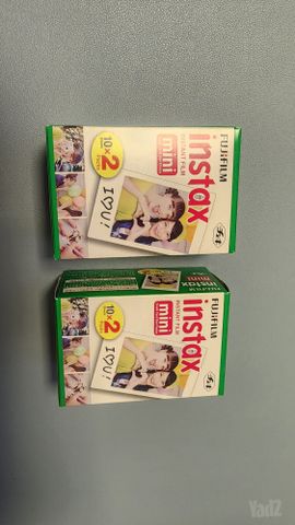 מצלמת Fujifilm Instax Mini 8