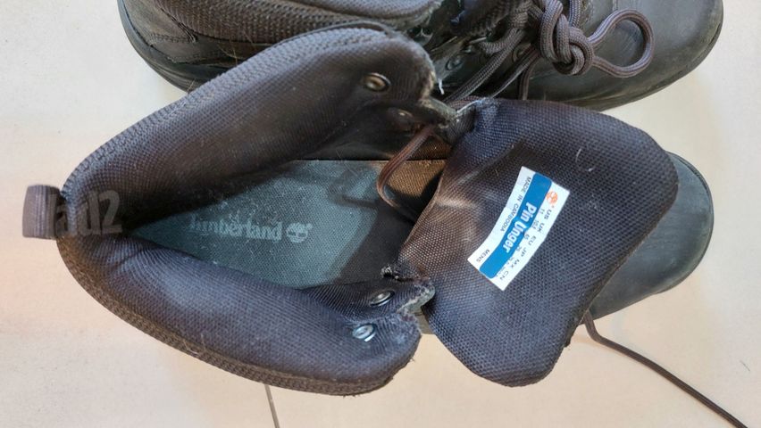 נעלי הליכה