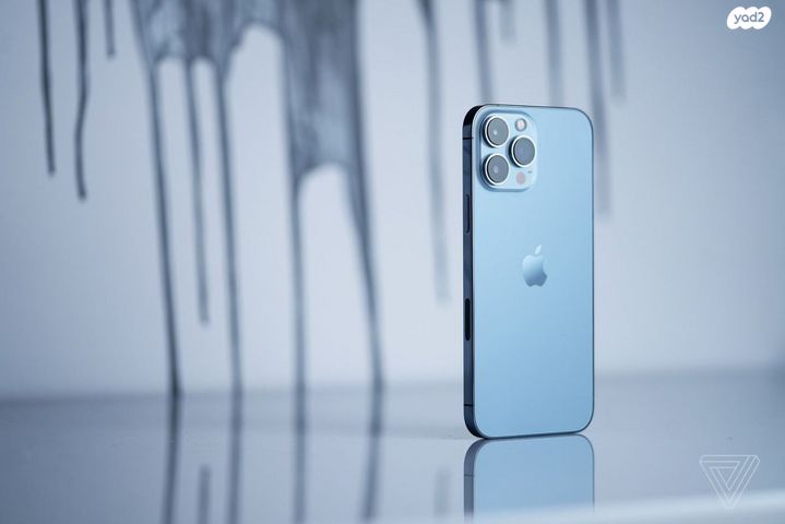 Sierra Blue iPhone 13 Pro Max