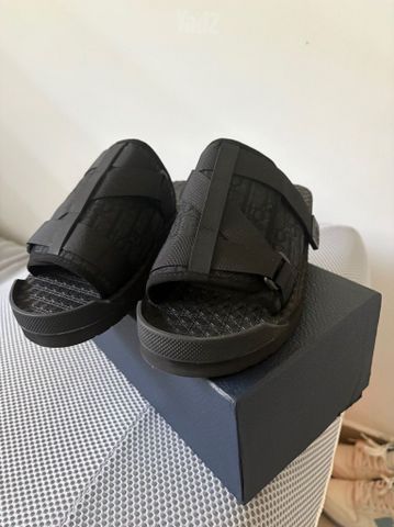 DIOR FLIP FLOP FOR MEN’s