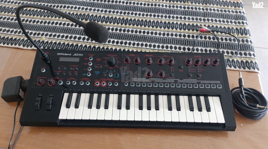 סינטיסייזר של Roland  jdxi