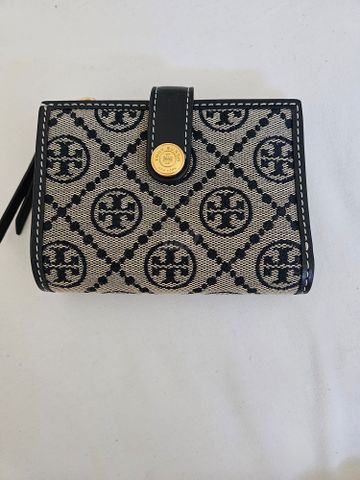 ארנק עור של Tory burch