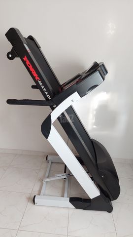 הליכון  YORK MATADOR 9200