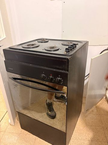 תנור וכיריים גז למסירה