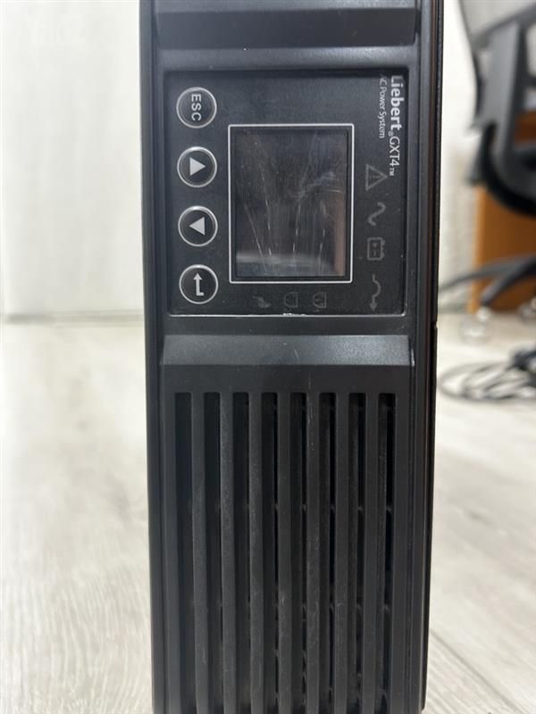 UPS VERTIV על ספק כוח