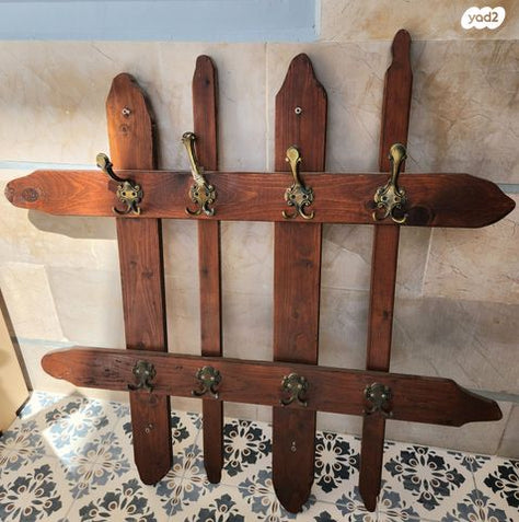 קולב עץ עבודת יד