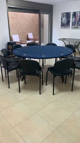 שולחן פוקר