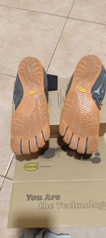 נעלי barefoot vibram מידה 41
