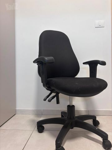 כיסא משרדי
