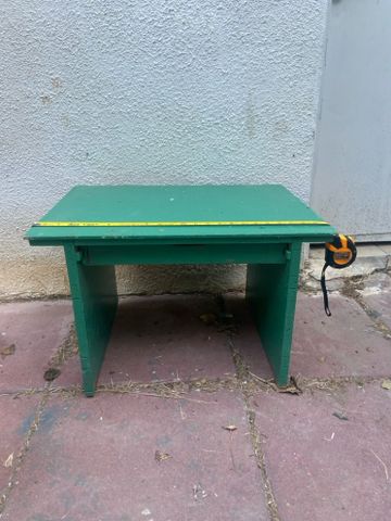 שולחן
