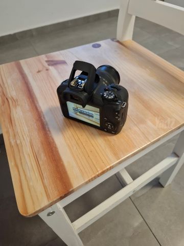 מצלמת canon Eos r100