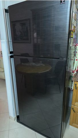 מקרר - SHARP