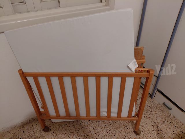 לול עץ ומזרון