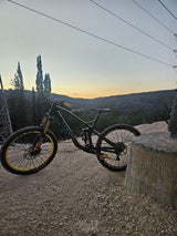 Canyon שיכוך מלא