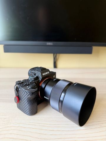 Sony A7III + Sony FE 85mm 1.8