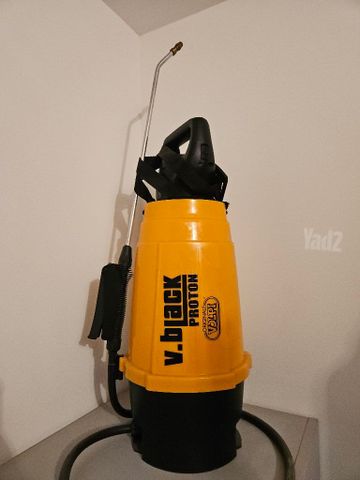 מרססת נטענת