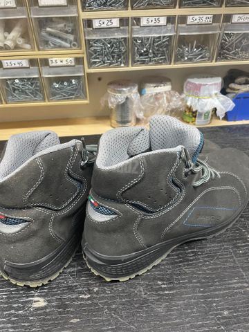 נעלי עבודה