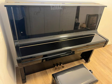 פסנתר YAMAHA U2