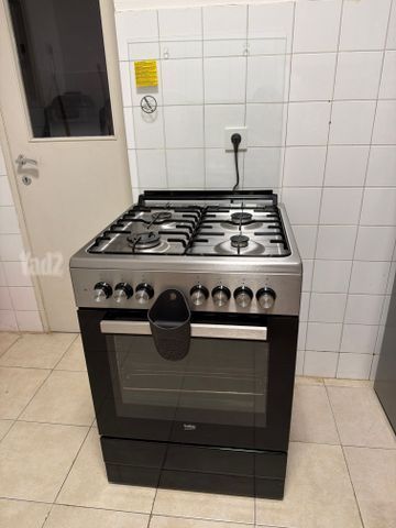 תנור וכיריים Beko
