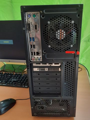 מחשב נייח i5 עם GTX 960