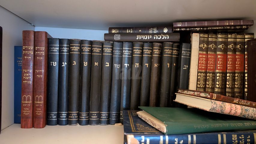 ספרי קודש