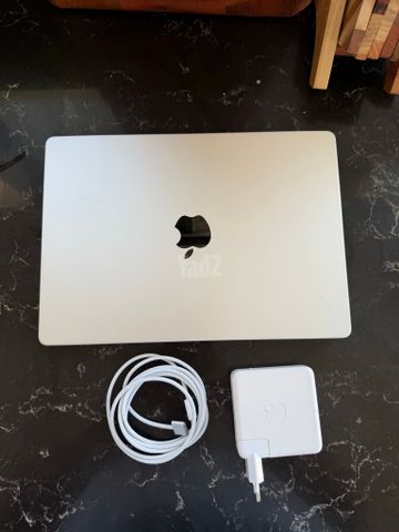 MacBook Pro M2 Pro 32GB 512GB