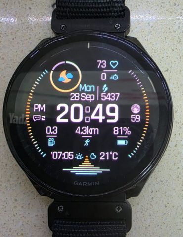 Garmin Forerunner 965 שעון